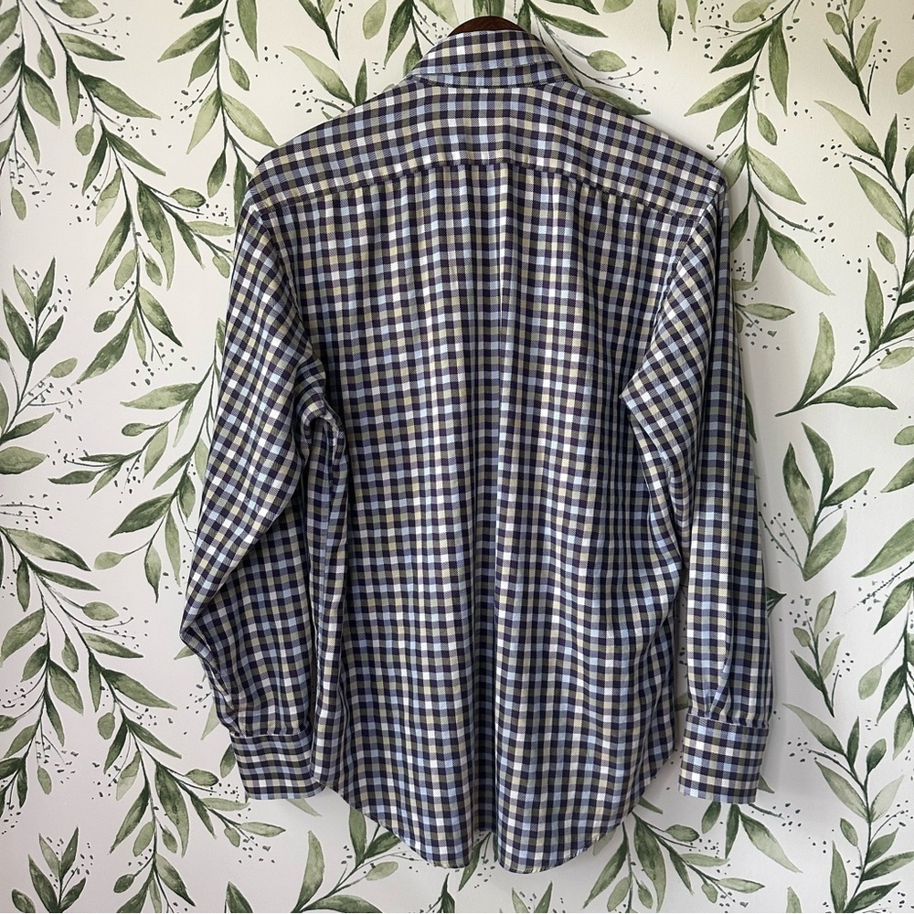 Tailorbyrd Plaid Button Down. Size medium. Purple/Gold Plaid. - Picture 3 of 9